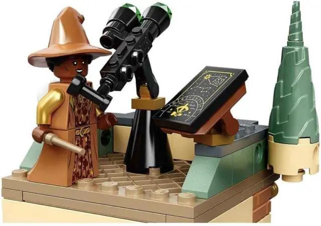 Alt view image 5 of 7 - Harry Potter Building Block Assembly Model, Hogwarts Gate Castle Hedwig Toy