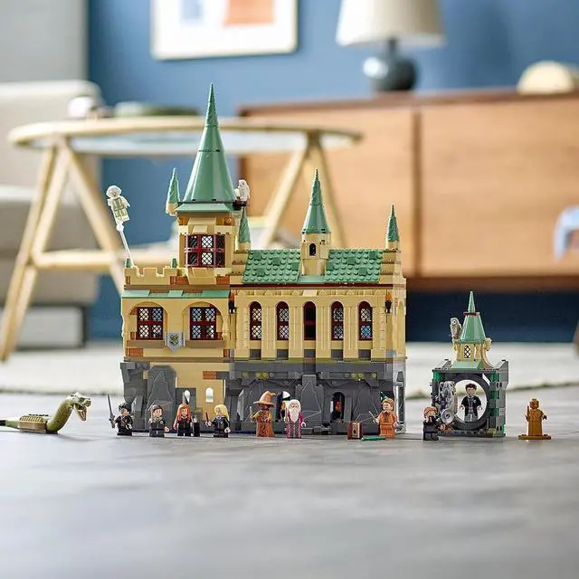 Alt view image 2 of 7 - Harry Potter Building Block Assembly Model, Hogwarts Gate Castle Hedwig Toy