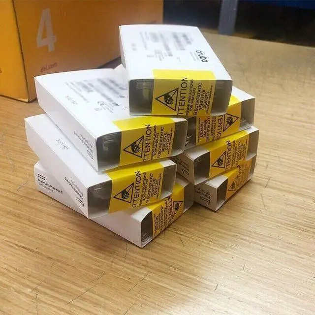 Main image of J9151E Networking Instant On 10G SFP+ LC LR Transceiver for Single Mode Fiber Connections (New Sealed)