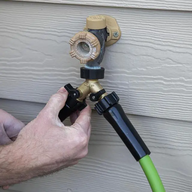 Alt view image 7 of 7 - Expert Gardener Brass 2-Way Y Hose Shut-off Connector