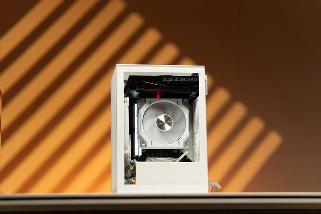 Alt view image 6 of 7 - Shiny Snake L200 10.4L SFF Small Form Factor Mini-ITX PC Gaming Case, Supports SFX PSU, 205mm GPU & 135mm Cooler, Swappable Mesh & Glass Panels, Direct GPU Mount Without Riser, 4 Fan Slots - White