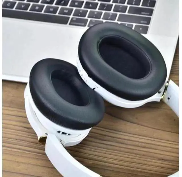 Alt view image 5 of 6 - 1 Pair Leather Replacement Ear Pads for SE7 Headset, Noise Isolation Memory Sponge Ear Cushions, Soft Comfort Over-Ear Earcups, Durable Headphone Ear Pad Repair Accessories for SE7 Headset Daily Use