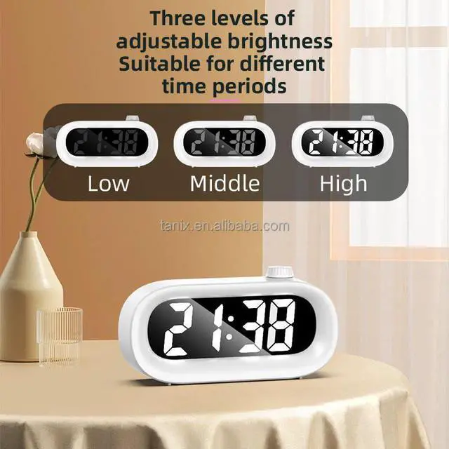 Alt view image 2 of 5 - QURO Temperature countdown date, large-sized LED display, digital calendar, alarm clock, automatic setting function, charging package