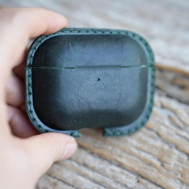 Alt view image 2 of 5 - JJNUSA Genuine Vintage Leather Distressed Leather for Apple Airpods Pro 3 3rd Gen (2025) Wireless Charging Protective Cover Earbud Case Compatible with MagSafe Green