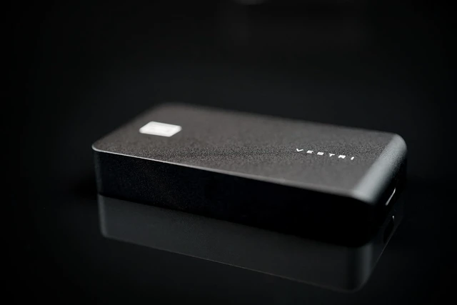 Alt view image 3 of 4 - Schiit Vestri Portable USB Dongle DAC & Headphone Amp