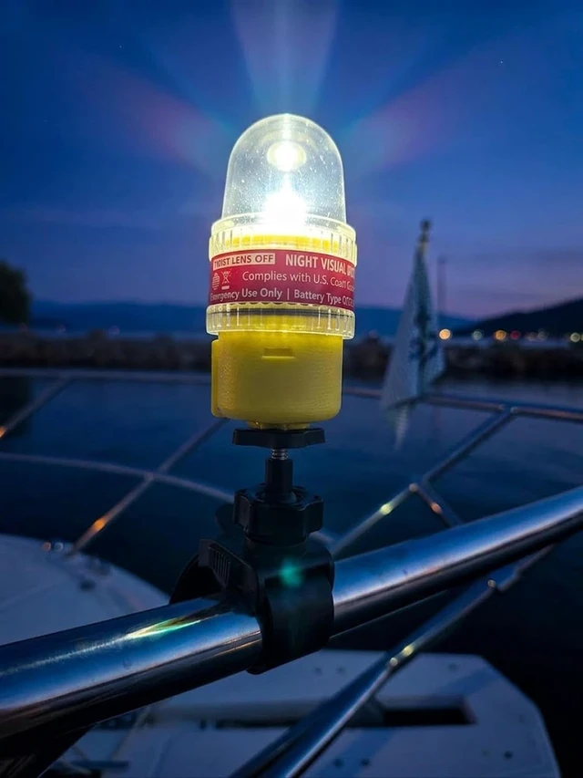 Alt view image 7 of 7 - Sirius Signal A-1001 SOS LED Mini Beacon Distress Signal USCG Approved