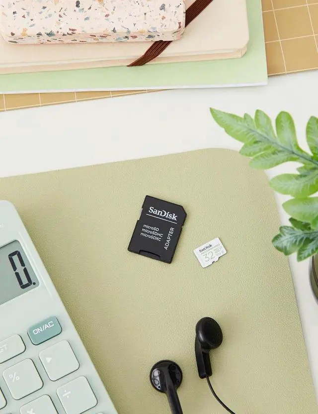 Alt view image 2 of 6 - 32GB MAX Endurance microSDHC Card with Adapter for Home Security Cameras and Dash cams - C10, U3, V30, 4K UHD, Micro SD Card - SDSQQVR-032G-GN6IA