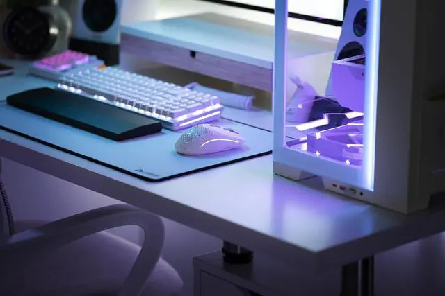 Alt view image 7 of 7 - Gaming Model I 2 Wireless Gaming Mouse - Hybrid 2.4Ghz & Bluetooth, 75g Superlight, 9 Buttons (2 Swappable), RGB, PTFE Feet, MMO/MOBA/FPS, Long Battery Life, Side Thumb Rest - White