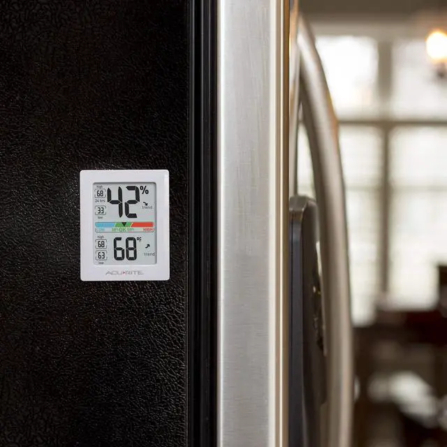 Alt view image 5 of 7 - Pro Humidity Meter & Thermometer with Touch Activated Backlight