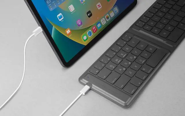 Alt view image 3 of 5 - UNIQ Better By Design Portable Keyboard (Green)