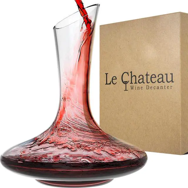 Main image of Le Chateau Crystal Wine Decanter with Built-in Aerator 750ml Giftable Hand Blown Glass Carafe, Enhances Aroma & Flavor with Elegant Design - Red Wine Accessories for Wine Lovers