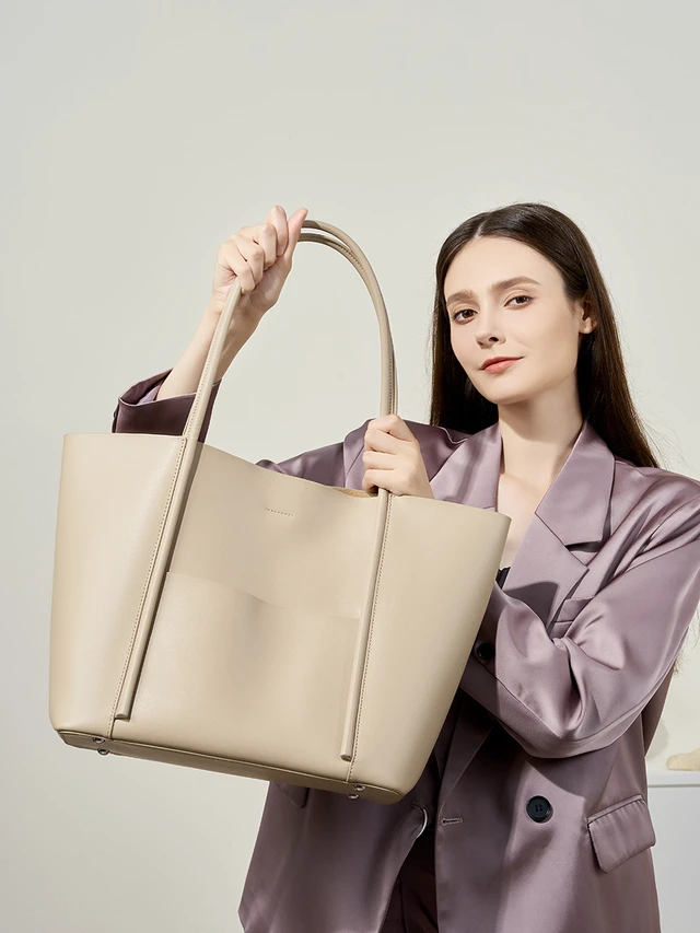 Alt view image 5 of 6 - Genuine Leather Women Crossbody Bag
