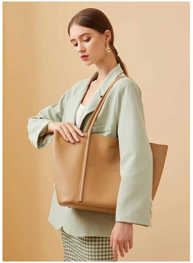 Alt view image 2 of 6 - Genuine Leather Women Crossbody Bag