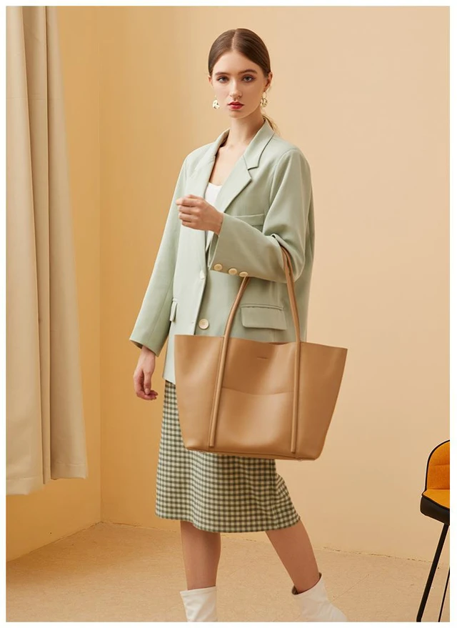 Alt view image 4 of 6 - Genuine Leather Women Crossbody Bag