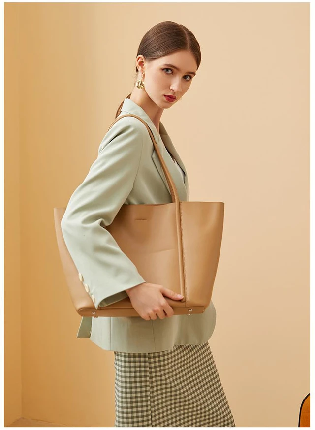 Alt view image 3 of 6 - Genuine Leather Women Crossbody Bag
