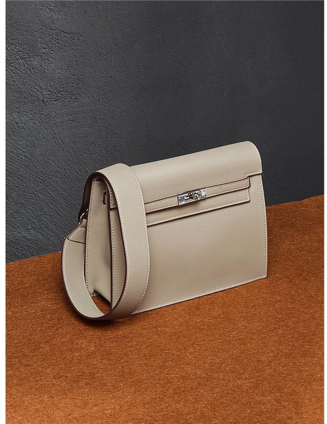 Alt view image 4 of 4 - Fashion Genuine Leather Dance Bag Crossbody Bag Grey