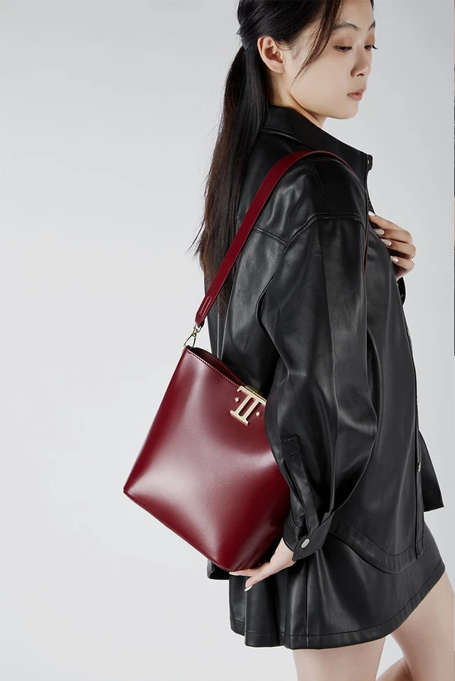 Alt view image 3 of 5 - Women's Genuine Leather Tote Shoulder Handbag Red