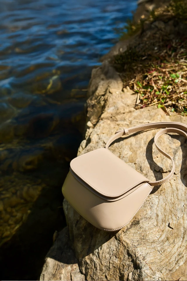 Alt view image 3 of 5 - Women Genuine Leather Tote Bag