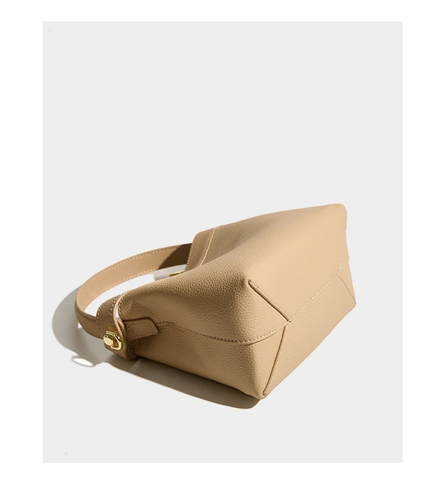 Alt view image 6 of 6 - Genuine leather Crossbody Bucket Bag Women's Ins Handbag Clear