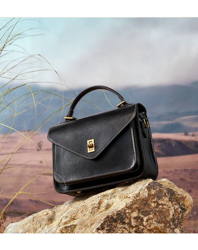 Alt view image 2 of 2 - Genuine Leather Summer Straw Purses and Handbags Shoulder Clutch Beach Bag Black