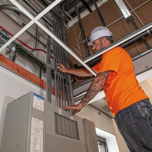 Alt view image 6 of 7 - 65200 Ratchet Set, 5-Piece Mini Ratchet Set with Phillips, Slotted, and Adapter for Other Socket Sizes, For Tight Spaces