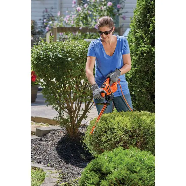 Alt view image 6 of 7 - Electric Hedge Trimmer, 16-Inch 3.0 Amp Compact Corded Power Hedge Trimmer (BEHT100)