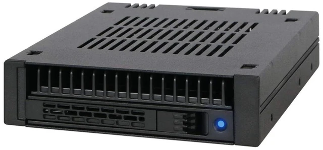 Main image of ICY DOCK 1 Bay 2.5 SAS/SATA HDD/SSD Tool-Less Enclosure for External 3.5" Bay ^^ ExpressCage MB741SP-B