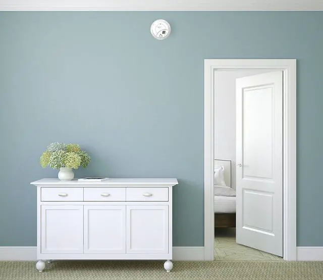 Alt view image 2 of 4 - BRK SC-9120B Hardwired Smoke and Carbon Monoxide (CO) Detector with Battery Backup