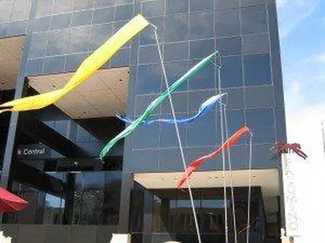Alt view image 4 of 6 - 3 Piece - Pole Only