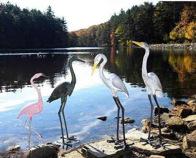 Alt view image 2 of 6 - Great Blue Heron Garden Statue