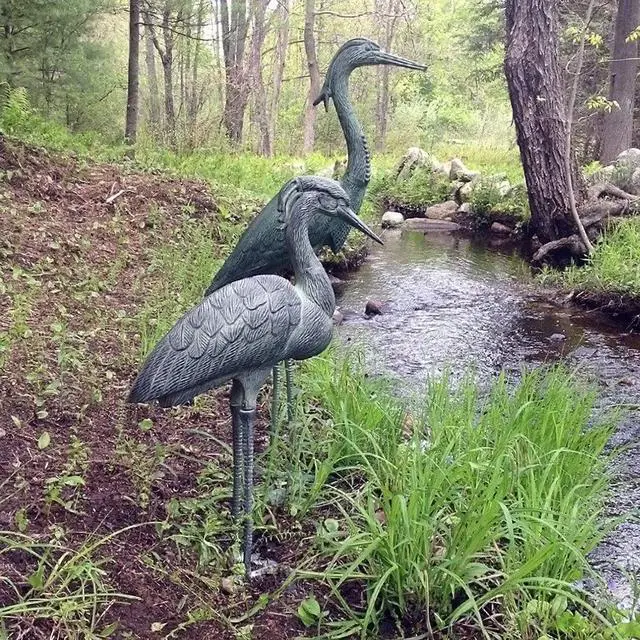 Alt view image 5 of 6 - Great Blue Heron Garden Statue