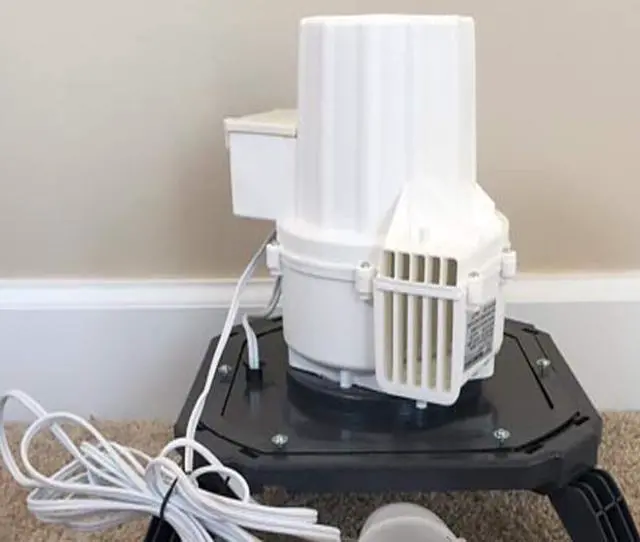 Alt view image 2 of 2 - Gemmy Replacement Fan Blower with 6 Lights and Base for 10 to 12 Feet Tall Inflatables, TH-BL3-N-1
