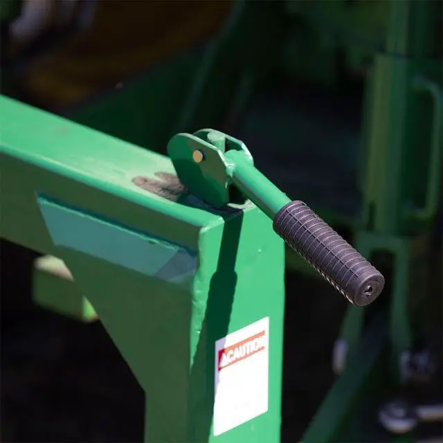 Alt view image 5 of 6 - Titan Attachments Green 3 Point Quick Hitch Adaptor to Category 1 Tractors, 3000 LB Lifting Capacity, 27.5" Between Lower Arms, 14.5" - 17.5" Level Adjustment
