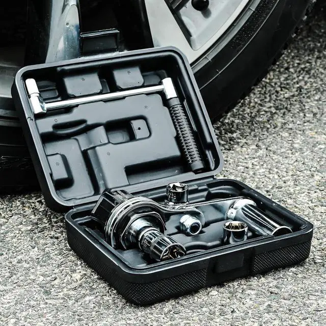 Alt view image 6 of 7 - Torque Multiplier Set 1/2 DR w/ 3 Sockets, Labor Saving Lug Nut Remover, Hand Lug Nut Wrench Kit, Portable Wrench Sockets Set (Max 680N/M, Upgraded 8-Point)