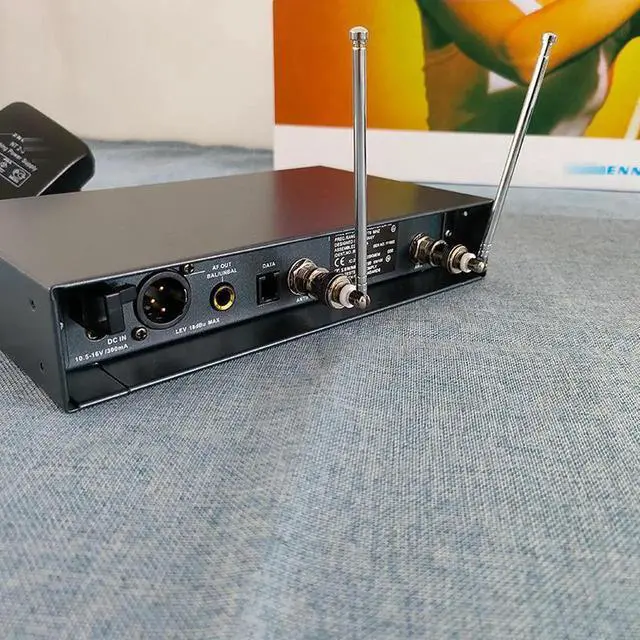 Alt view image 4 of 5 - EW100 G2 Wireless Microphone - One-to-One Stage Performance Singing Wedding Professional Handheld Microphone European plug American standard plug