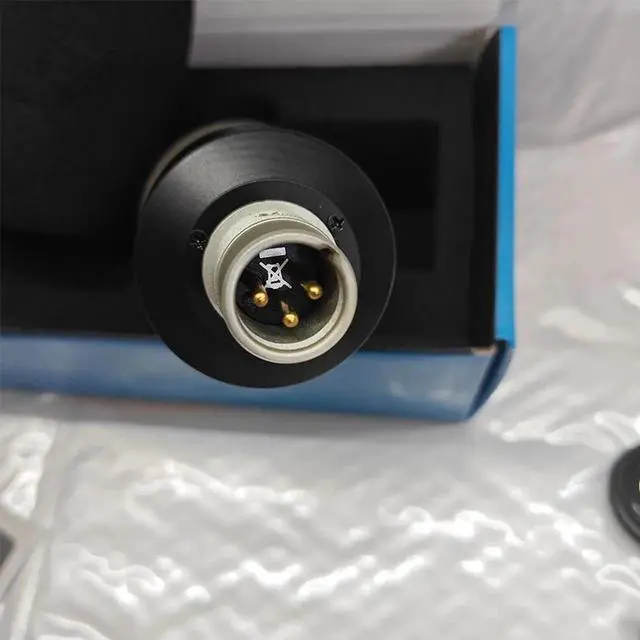 Alt view image 5 of 5 - MK4 wired condenser microphone, large diaphragm recording sound card, singing by the host, singing during live broadcast, microphone for singing