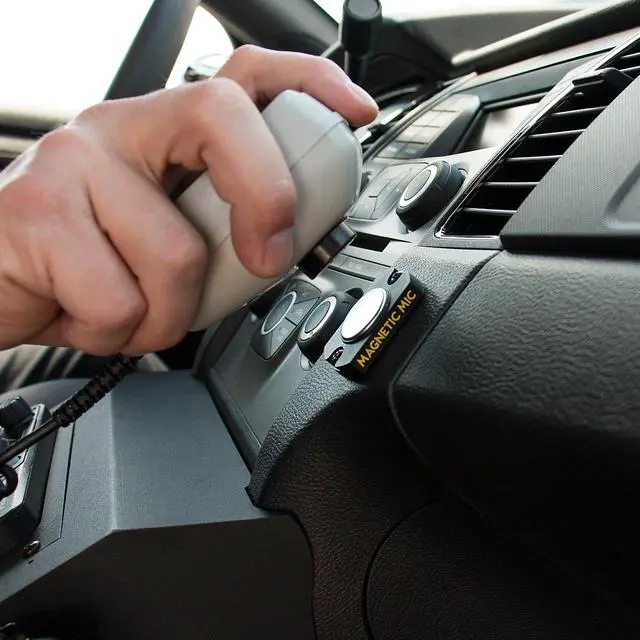 Alt view image 2 of 7 - Magnetic Mic