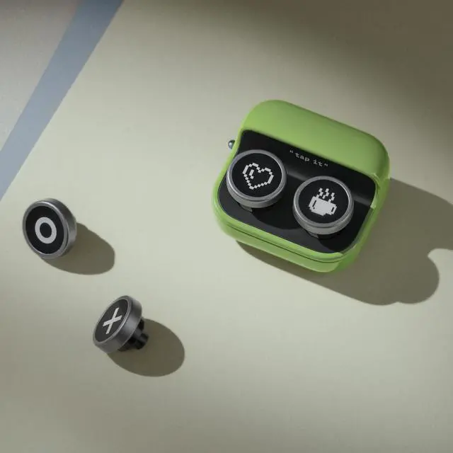 Alt view image 6 of 7 - Tappy Bluetooth Remoter Wireless Page Turner