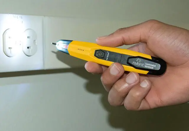 Alt view image 5 of 6 - Instruments VD6508 Detector with Flashlight,cETLus Listed Lifetime, Warranty, 1, 5 Clams/Master Non-Contact Voltage Tester, Yellow
