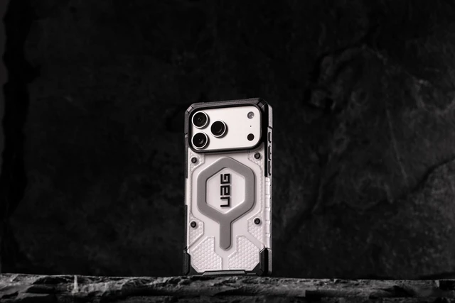 Alt view image 3 of 5 - UAG Pathfinder Clear for iPhone 18 Pro Max Case/17 Pro Max Case, Ice/Silver