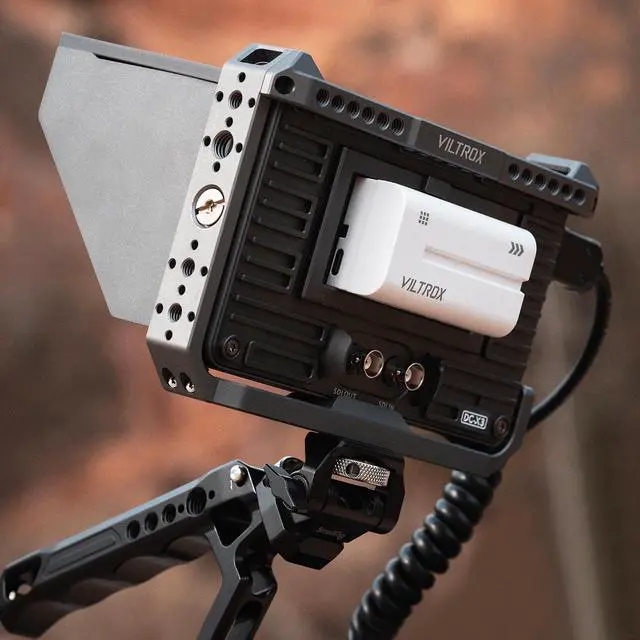 Alt view image 4 of 6 - DC-X3 SDI Monitor Kit with Rig Cage, 6 Inch Touchscreen Camera Field Monitor Cage Kit 4K HDMI, 2000Nits Daylight Viewable DSLR Camera Monitor, with Battery/Sunshade/Protective Case