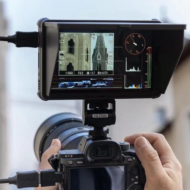 Main image of SDI Camera Field Monitor DC-X3, 2000 Nits Super Bright Daylight Viewable Camera Monitor, 4K Input Output Touchcreen Video Monitor HDMI