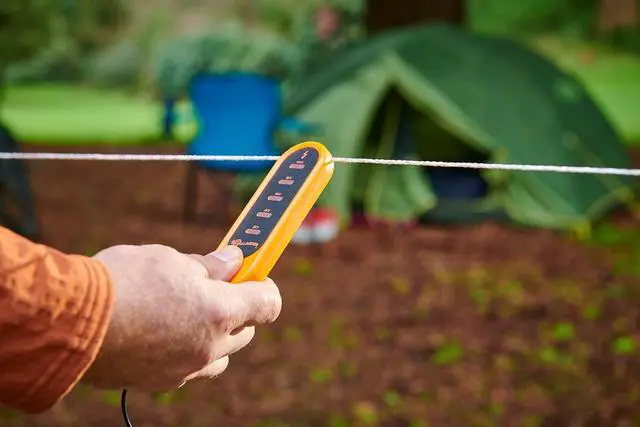 Alt view image 3 of 5 - Gallagher Portable Bear Fence Kit | Electric Fence for Campsites, RVs, Gardens, Beehives, and Trash Protection | Wildlife Deterrent System with Turbo Wire, Posts, and More