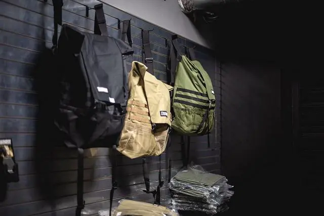 Alt view image 4 of 7 - Trasharoo Spare Tire Trash Bag Green