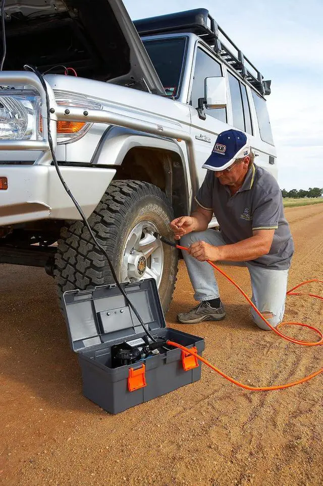 Alt view image 4 of 7 - ARB 171302V2 Portable Tire Inflation Kit, Includes High-Temperature Air Hose 23 Foot and Redesigned Accessories Kit, Quick Fitting for Universal On Board Systems and Air Compressors