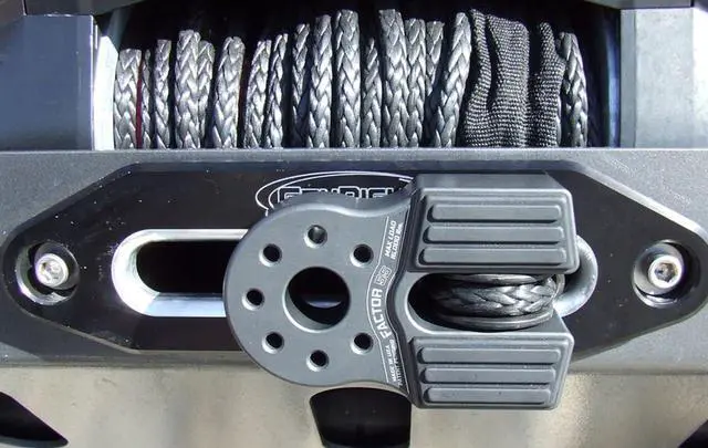 Alt view image 4 of 4 - Factor 55 00050-08 Flatlink Original Folding Winch Shackle Bracket Max Load Rating 16,000 lb Ultimate Failure Greater Than 40,000 lb Ideal for 4x4 Off Road Adventures Green