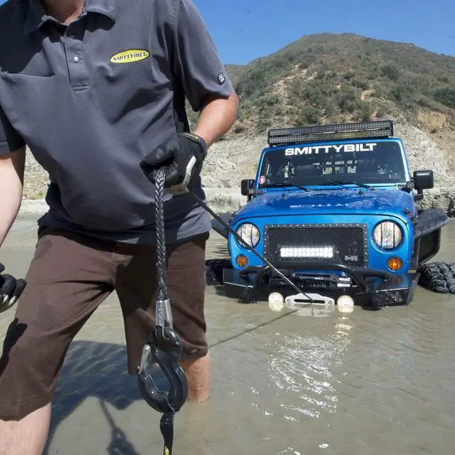 Alt view image 5 of 5 - Smittybilt XRC Gen 2 9500lb Winch with Steel Cable - SB97495