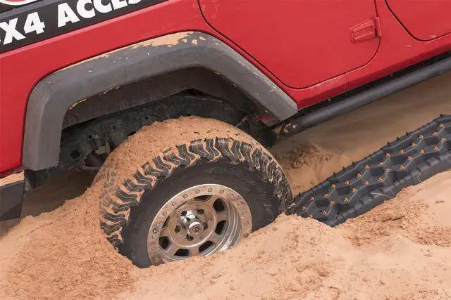 Alt view image 2 of 4 - ARB TRED PRO TREDPROR Recovery Boards Traction Tracks with Teeth EXOTRED Composite Construction SIPE-LOCK Grip Profile Ideal for unstocking your 4x4 vehicle Red / Black