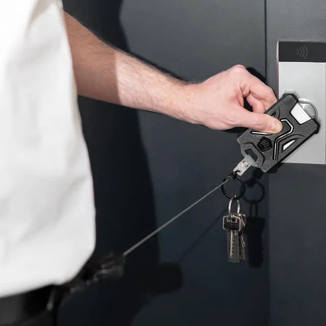 Alt view image 2 of 4 - Retractable Badge Holder,Heavy Duty Carabiner Clip Keychain Badge Reel,Tactical ID Card Key Holder with 31.5" Retractable, Black