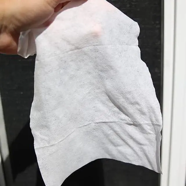 Alt view image 4 of 4 - Clean Screens, 25 Wipes Per Pack